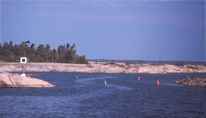 Red and Green Navigation Aids